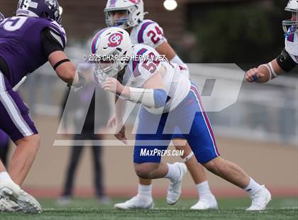 Thumbnail 2 in Boerne vs. Gregory-Portland (UIL 5A D2 Football Regional) photogallery.