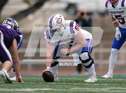 Thumbnail 2 in Boerne vs. Gregory-Portland (UIL 5A D2 Football Regional) photogallery.