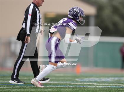 Thumbnail 2 in Boerne vs. Gregory-Portland (UIL 5A D2 Football Regional) photogallery.