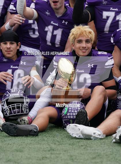 Thumbnail 3 in Boerne vs. Gregory-Portland (UIL 5A D2 Football Regional) photogallery.