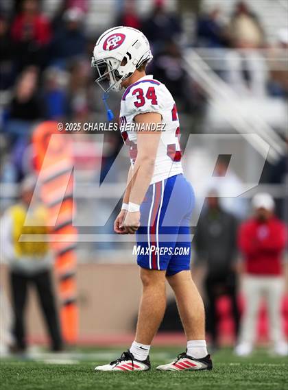 Thumbnail 2 in Boerne vs. Gregory-Portland (UIL 5A D2 Football Regional) photogallery.