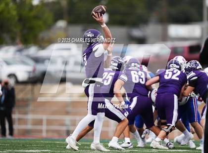 Thumbnail 1 in Boerne vs. Gregory-Portland (UIL 5A D2 Football Regional) photogallery.