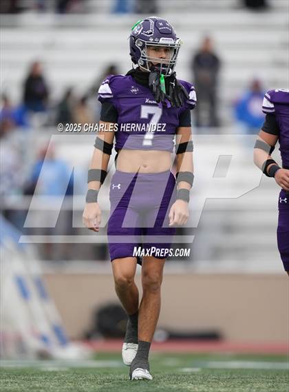 Thumbnail 2 in Boerne vs. Gregory-Portland (UIL 5A D2 Football Regional) photogallery.