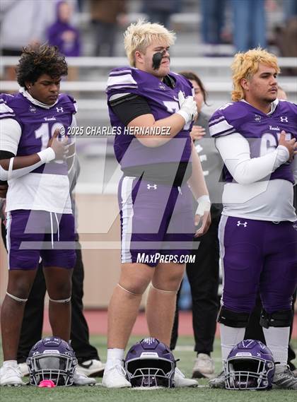 Thumbnail 3 in Boerne vs. Gregory-Portland (UIL 5A D2 Football Regional) photogallery.