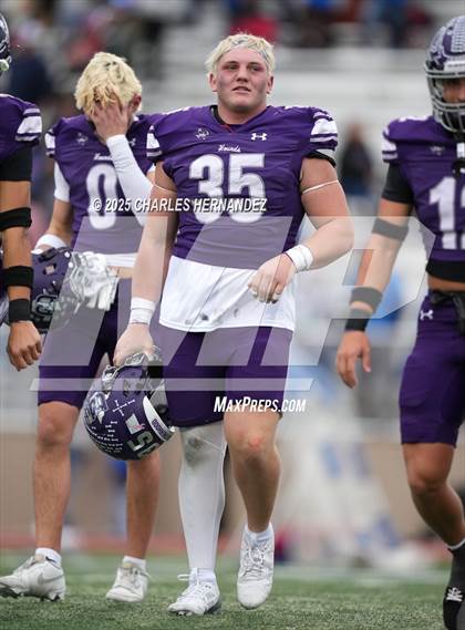Thumbnail 3 in Boerne vs. Gregory-Portland (UIL 5A D2 Football Regional) photogallery.