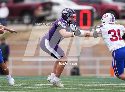 Thumbnail 1 in Boerne vs. Gregory-Portland (UIL 5A D2 Football Regional) photogallery.