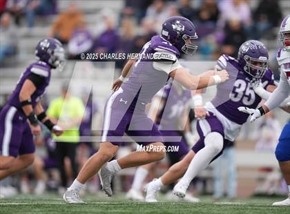 Thumbnail 3 in Boerne vs. Gregory-Portland (UIL 5A D2 Football Regional) photogallery.