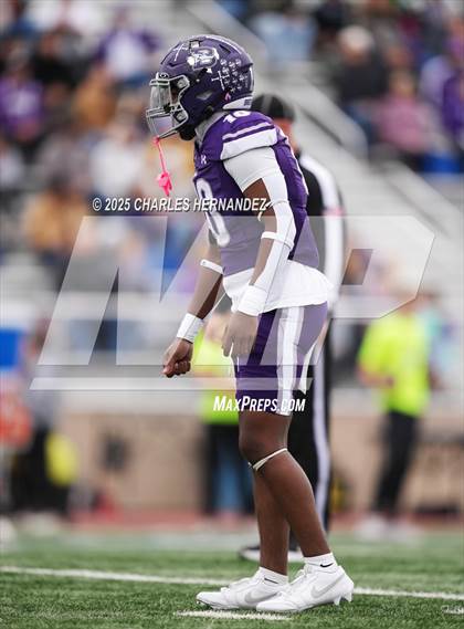 Thumbnail 3 in Boerne vs. Gregory-Portland (UIL 5A D2 Football Regional) photogallery.