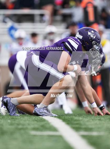 Thumbnail 1 in Boerne vs. Gregory-Portland (UIL 5A D2 Football Regional) photogallery.