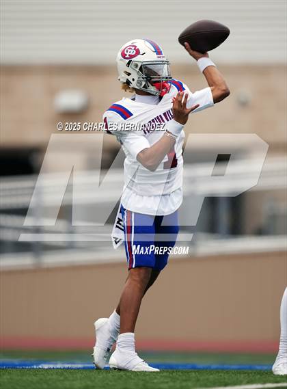 Thumbnail 3 in Boerne vs. Gregory-Portland (UIL 5A D2 Football Regional) photogallery.