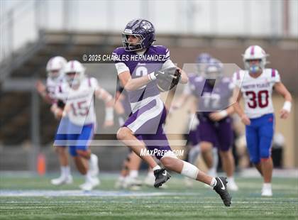 Thumbnail 2 in Boerne vs. Gregory-Portland (UIL 5A D2 Football Regional) photogallery.