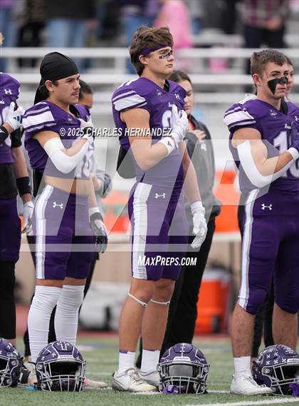 Thumbnail 2 in Boerne vs. Gregory-Portland (UIL 5A D2 Football Regional) photogallery.