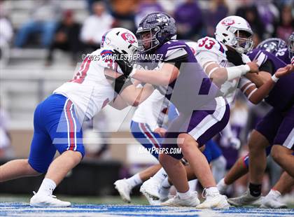 Thumbnail 2 in Boerne vs. Gregory-Portland (UIL 5A D2 Football Regional) photogallery.