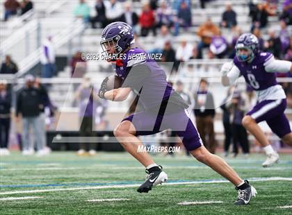 Thumbnail 1 in Boerne vs. Gregory-Portland (UIL 5A D2 Football Regional) photogallery.