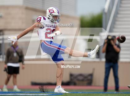 Thumbnail 1 in Boerne vs. Gregory-Portland (UIL 5A D2 Football Regional) photogallery.