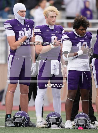 Thumbnail 2 in Boerne vs. Gregory-Portland (UIL 5A D2 Football Regional) photogallery.