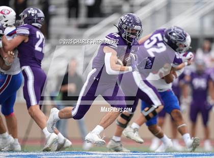 Thumbnail 3 in Boerne vs. Gregory-Portland (UIL 5A D2 Football Regional) photogallery.