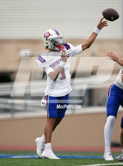 Thumbnail 1 in Boerne vs. Gregory-Portland (UIL 5A D2 Football Regional) photogallery.