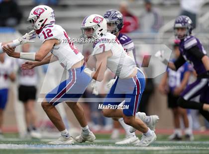Thumbnail 3 in Boerne vs. Gregory-Portland (UIL 5A D2 Football Regional) photogallery.