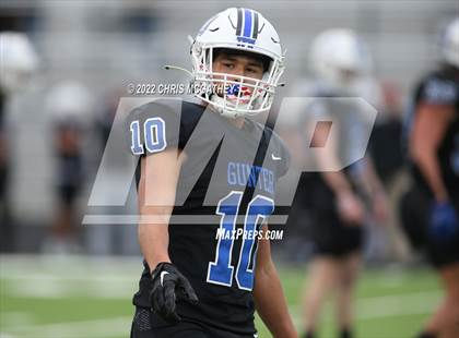Thumbnail 1 in Palmer vs Gunter (UIL Class 3A Division II Regional Semifinal) photogallery.
