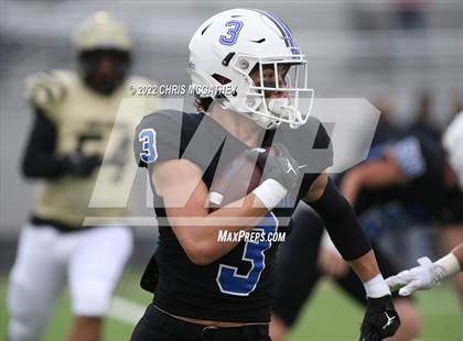 Thumbnail 1 in Palmer vs Gunter (UIL Class 3A Division II Regional Semifinal) photogallery.