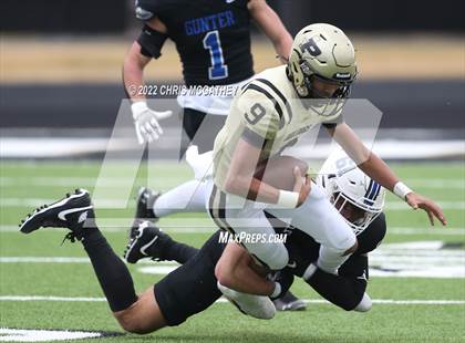 Thumbnail 2 in Palmer vs Gunter (UIL Class 3A Division II Regional Semifinal) photogallery.