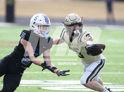 Thumbnail 2 in Palmer vs Gunter (UIL Class 3A Division II Regional Semifinal) photogallery.