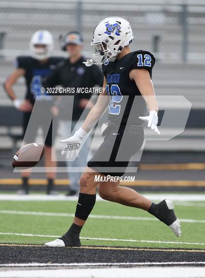 Thumbnail 1 in Palmer vs Gunter (UIL Class 3A Division II Regional Semifinal) photogallery.