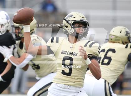 Thumbnail 1 in Palmer vs Gunter (UIL Class 3A Division II Regional Semifinal) photogallery.