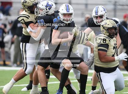 Thumbnail 2 in Palmer vs Gunter (UIL Class 3A Division II Regional Semifinal) photogallery.
