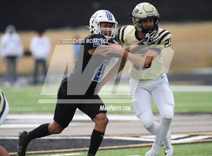 Thumbnail 1 in Palmer vs Gunter (UIL Class 3A Division II Regional Semifinal) photogallery.