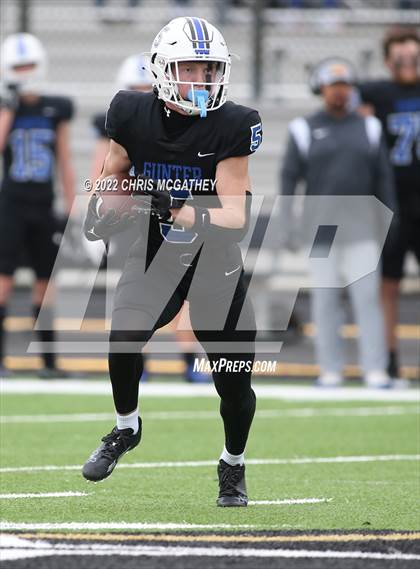 Thumbnail 1 in Palmer vs Gunter (UIL Class 3A Division II Regional Semifinal) photogallery.
