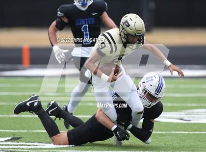 Thumbnail 1 in Palmer vs Gunter (UIL Class 3A Division II Regional Semifinal) photogallery.