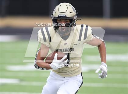Thumbnail 1 in Palmer vs Gunter (UIL Class 3A Division II Regional Semifinal) photogallery.