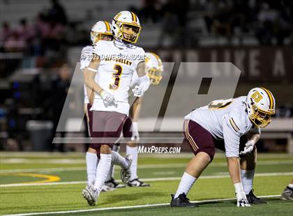 Thumbnail 2 in Simi Valley @ Oaks Christian photogallery.