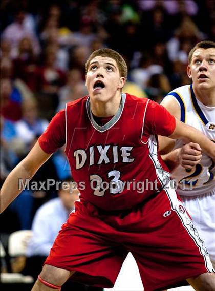 Thumbnail 1 in Newport Central Catholic vs Dixie (KHSAA Ninth Region Championship) photogallery.