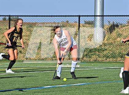 Thumbnail 2 in Arapahoe vs Dakota Ridge  photogallery.