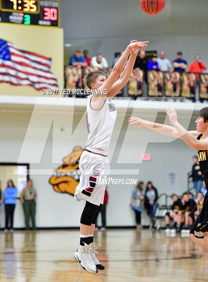 Thumbnail 1 in Quitman vs. White County Central (AAA 2A District Playoff) photogallery.