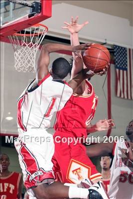 Thumbnail 1 in Taft vs. Artesia (California Hoops Challenge) photogallery.