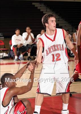 Thumbnail 3 in Taft vs. Artesia (California Hoops Challenge) photogallery.