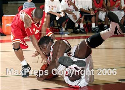 Thumbnail 2 in Taft vs. Artesia (California Hoops Challenge) photogallery.