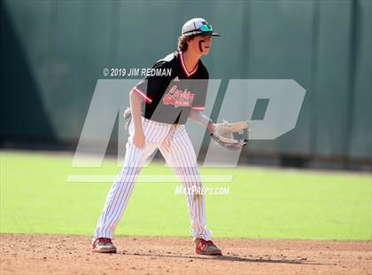 Thumbnail 3 in New Home vs. D'Hanis (UIL 1A Final) photogallery.