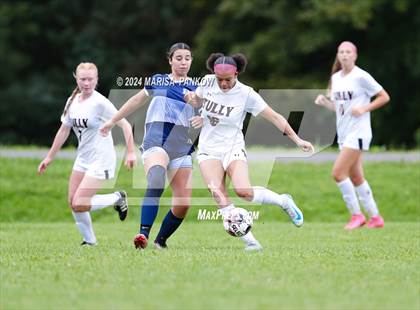 Thumbnail 2 in Bishop Grimes vs Tully photogallery.