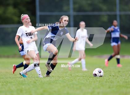 Thumbnail 2 in Bishop Grimes vs Tully photogallery.