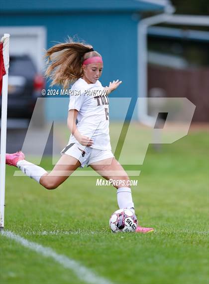 Thumbnail 2 in Bishop Grimes vs Tully photogallery.