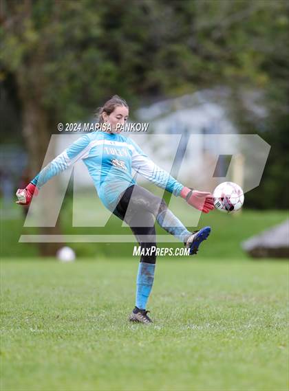 Thumbnail 1 in Bishop Grimes vs Tully photogallery.
