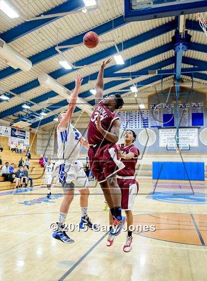 Thumbnail 3 in Natomas vs Rocklin (Rocklin Holiday Classic) photogallery.