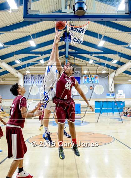 Thumbnail 1 in Natomas vs Rocklin (Rocklin Holiday Classic) photogallery.