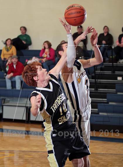 Thumbnail 3 in Tamassee-Salem @ Seymour (Seymour Christmas Classic) photogallery.