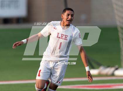 Thumbnail 1 in Lee [Robert E.] vs Jersey Village (UIL 6A State Semifinal) photogallery.